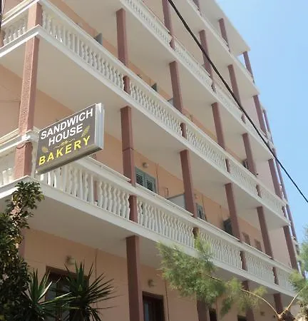 Apart Otel Achillion 2*