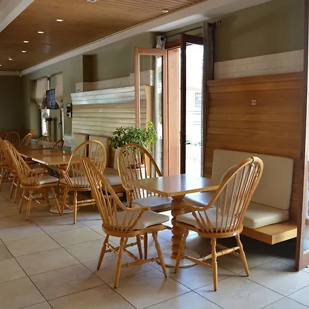 Achillion Aparthotel 2*
